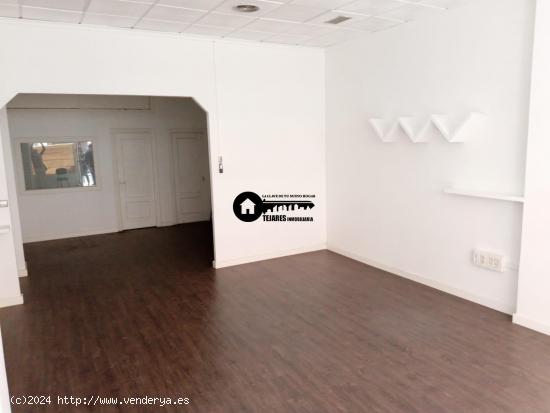 INMOBILIARIA TEJARES ALQUILA LOCAL EXCELENTE ESTADO-ZONA VILLA CERRADA - ALBACETE