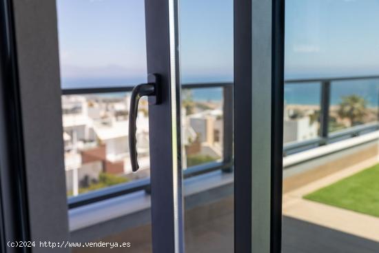  NUEVOS APARTAMENTOS EN VENTA, A 20 MINUTOS DE ALICANTE y ELCHE, COSTA BLANCA - ALICANTE 