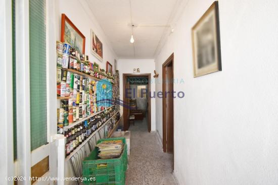 COCHERA CON PATIO TRASERO Y APARTAMENTO PARA REFORMAR EN CUEVAS DE REYLLO - REF 1236 - MURCIA