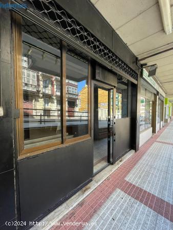  SE ALQUILA LOCAL COMERCIAL EN ZONA CENTRO - PUERTOCHICO - CANTABRIA 