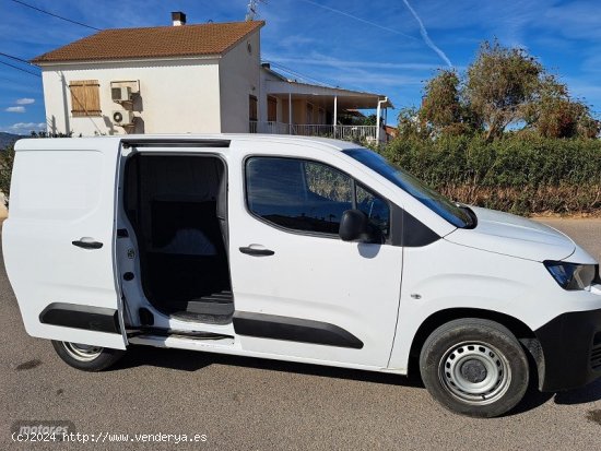 Peugeot Partner 1.6 HDI 100 CV FURGON. de 2021 con 169.000 Km por 10.800 EUR. en Murcia