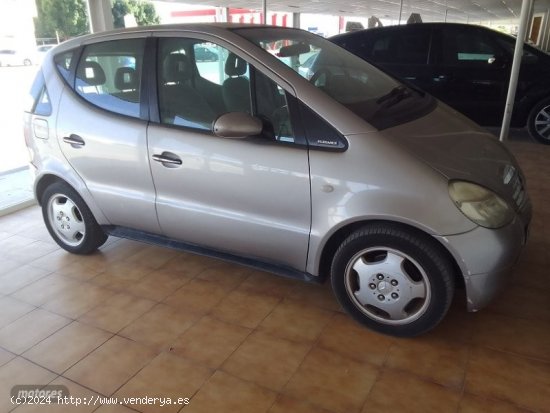 Mercedes Clase A A170 CDI ELEGANCE. de 2000 con 259.000 Km por 2.500 EUR. en Murcia