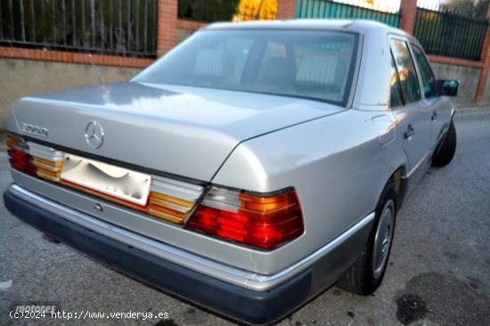 Mercedes Clase E 300D AUT KLIMA A/C-TECHO ELECTRICO-ELEGANCE de 1991 con 377.000 Km por 4.700 EUR. e