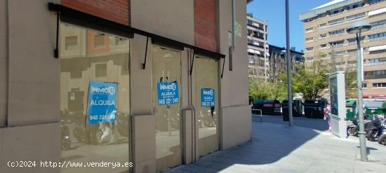 Se alquila local en calle Estella, al lado del corte Inglés, plaza Vínculo - NAVARRA