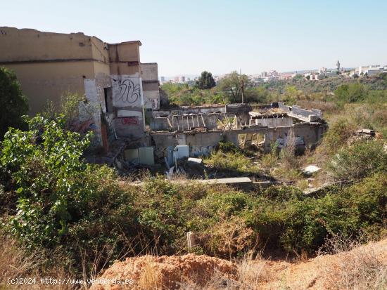 SE VENDE TERRENO URBANO EN SABADELL, ZONA PUEBLO NUEVO - BARCELONA