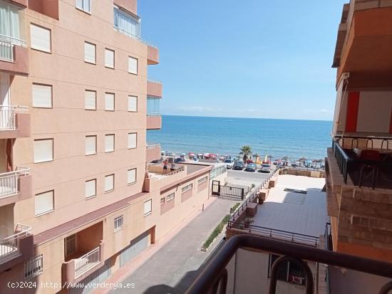 Piso con vistas al mar a pie de la playa en Oropesa - CASTELLON