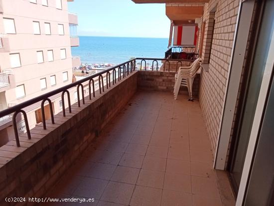 Piso con vistas al mar a pie de la playa en Oropesa - CASTELLON