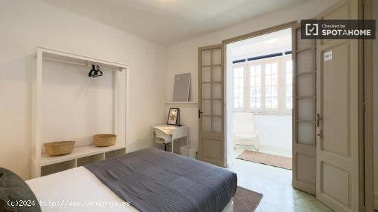 Alquiler de habitaciones en apartamento de 4 dormitorios en Fort Pienc - BARCELONA