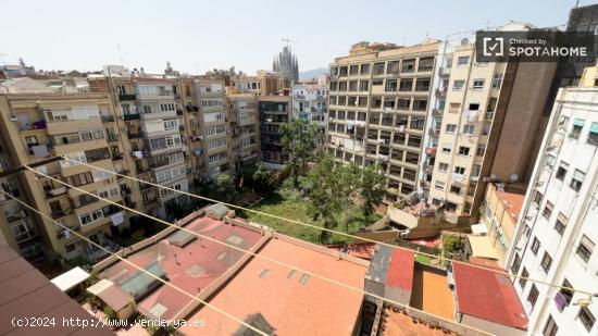 Alquiler de habitaciones en apartamento de 4 dormitorios en Fort Pienc - BARCELONA