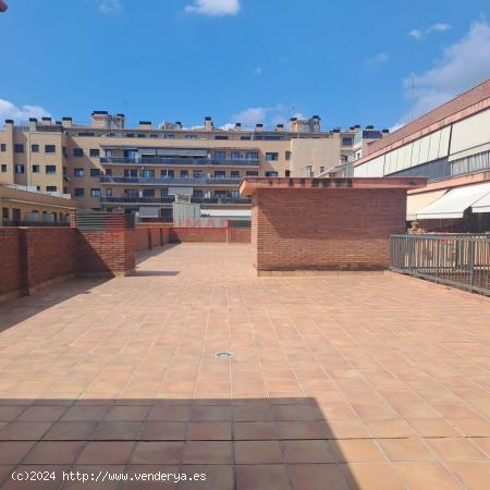 LOCAL COMERCIAL EN VENTA EN VILADECANS - BARCELONA