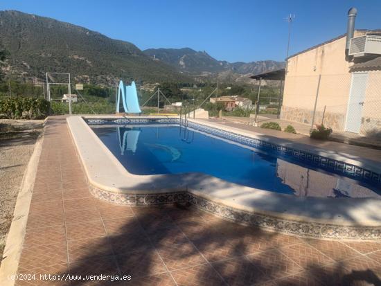 Preciosa casa con parcela y piscina en Blanca - MURCIA