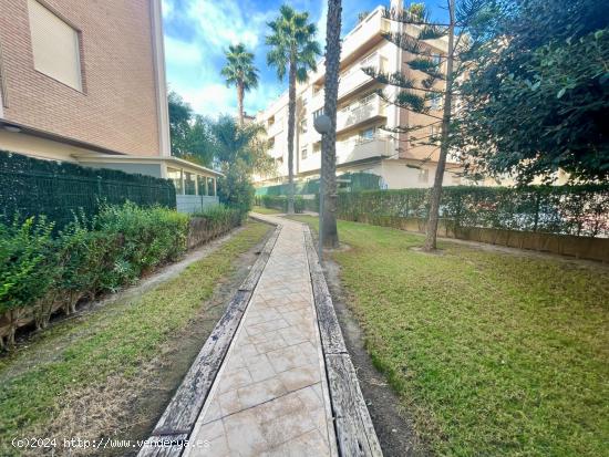 APARTAMENTO ALFAZ DEL PI  PUEBLO CON PISCINA GARAJE Y TRASTERO - ALICANTE