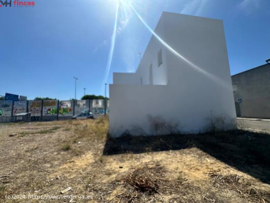 Suelo Urbano finalista para 5 Casas adosadas 290€ REPERCUSION MT2 Sevilla - SEVILLA