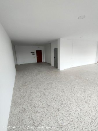 Local comercial en venta  en La Bisbal d Empordà - Girona