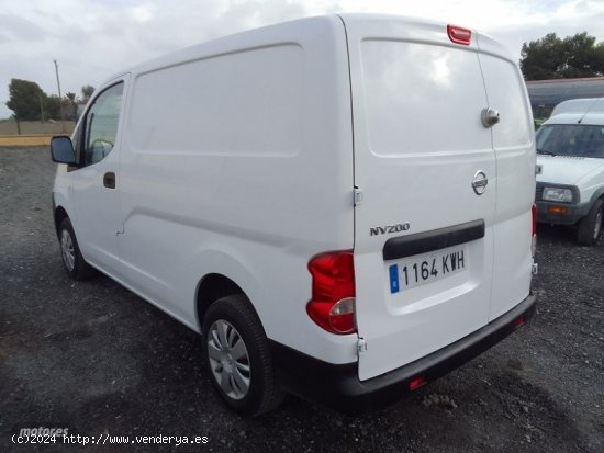 Nissan NV200 FURGON 1.5 DCI 90 CV. de 2019 con 155.000 Km por 12.000 EUR. en Murcia