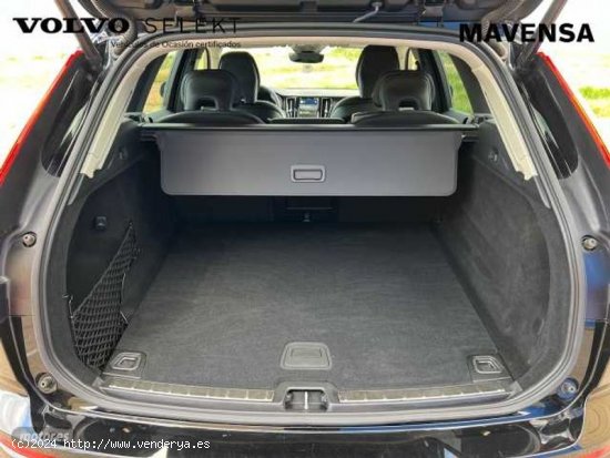 Volvo XC 60 XC60 Core, B4 (diesel), Diesel de 2022 con 25.212 Km por 47.300 EUR. en Badajoz