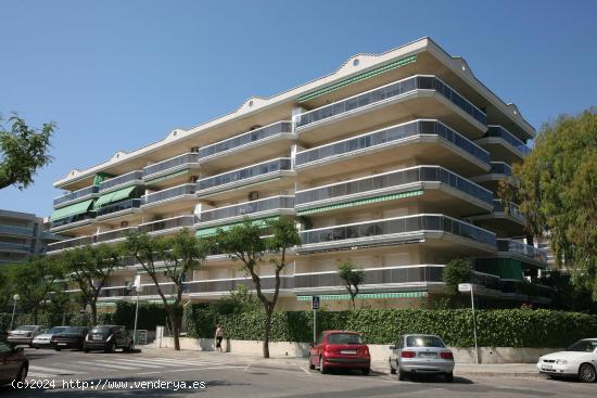  APARTAMENTO DE 2 DORMITORIOS CON GRAN TERRAZA ESQUINERA. ED. MEDITERRANEO. - TARRAGONA 