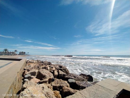 Piso a la venta en segunda línea de playa con vistas al mar zona Valparaíso, Cunit. - TARRAGONA