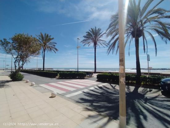 Piso a la venta en segunda línea de playa con vistas al mar zona Valparaíso, Cunit. - TARRAGONA