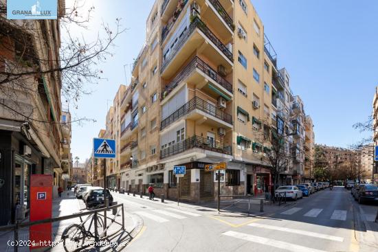 Plaza de Garage en zona Plaza de Gracia. - GRANADA