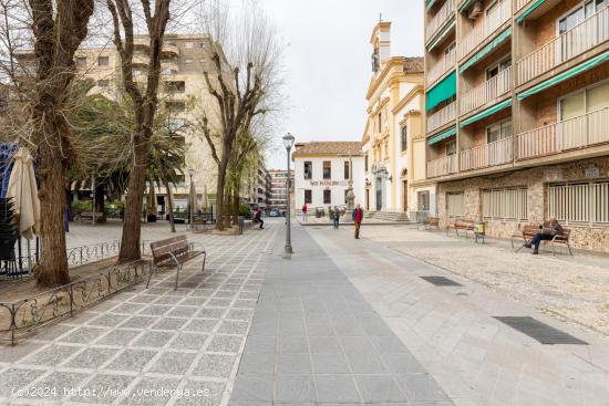 Plaza de Garage en zona Plaza de Gracia. - GRANADA