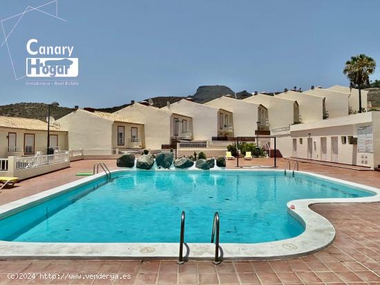 Fantástica casa adosada de tres dormitorios con piscina Tenerife Sur - SANTA CRUZ DE TENERIFE