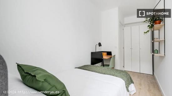 Se alquila habitación en un Coliving en Puerta Del Ángel - MADRID