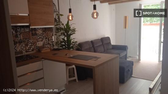 Apartamento entero de 2 dormitorios en Barcelona. - BARCELONA