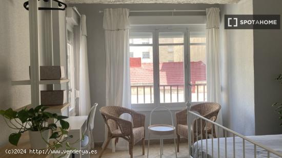 Habitación en piso compartido en Alicante (Alacant) - ALICANTE