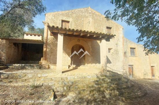 Emblemática finca rústica del Siglo XVIII con 37.673 m2 en Sant Joan - BALEARES