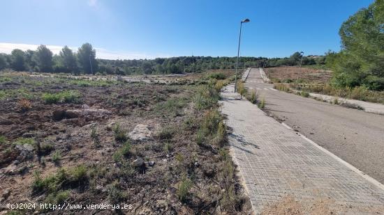 Gran terreno esquinero - TARRAGONA