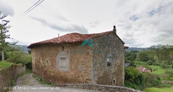 Se Vende Casa con Terreno en Colindres - CANTABRIA