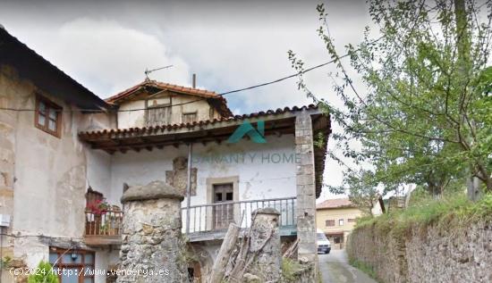 Se Vende Casa con Terreno en Colindres - CANTABRIA