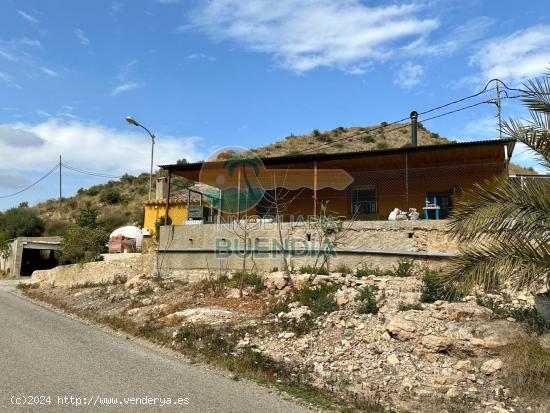 CASA DE CAMPO REFORMADA CON PARCELA Y BUENAS VISTAS - MURCIA