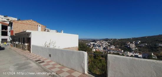 FINCA NUCLEO URBANO TOLOX - MALAGA