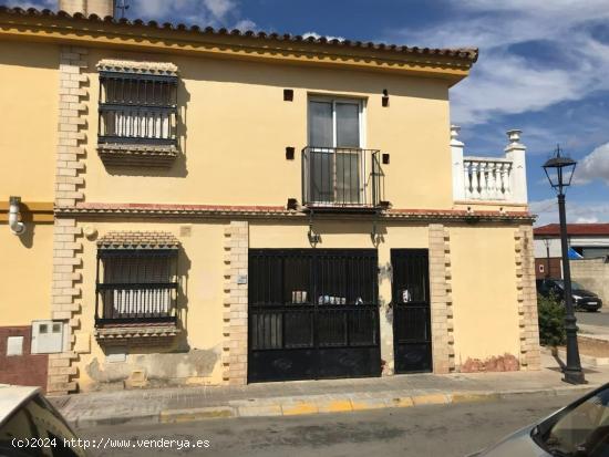 Chalet adosado en venta en Calle Guadalquivir, 41806, Umbrete (Sevilla) 155.000 € -12% - SEVILLA