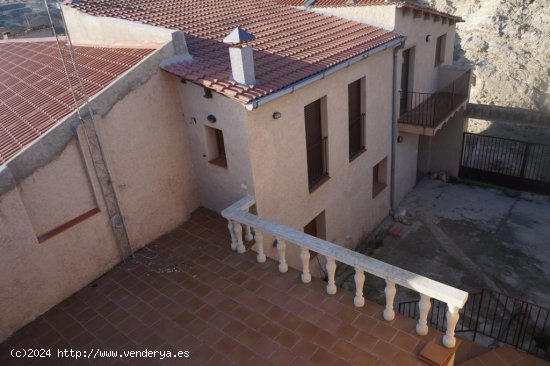 Chalet / Torre en venta  en Sentiu de Sio, La - Lleida