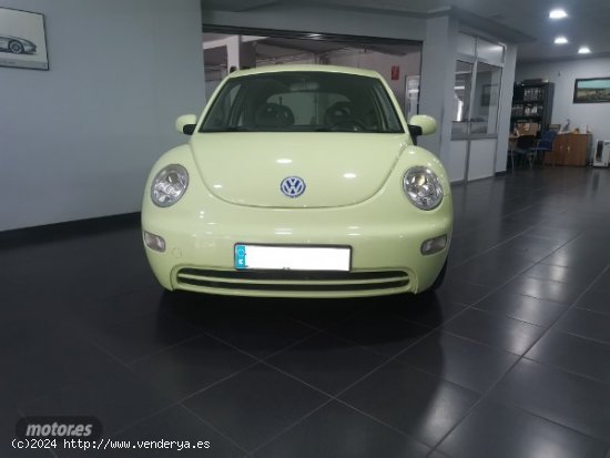 Volkswagen New Beetle 1.6 de 2002 con 71.300 Km por 6.500 EUR. en Alicante