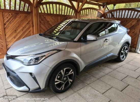  Toyota C-HR 2.0 220PH Advance de 2023 con 26.506 Km por 31.000 EUR. en Barcelona 