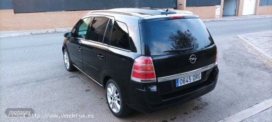 Opel Zafira 1.9 CDTI COSMO 150CV de 2005 con 206.000 Km por 4.900 EUR. en Ciudad Real