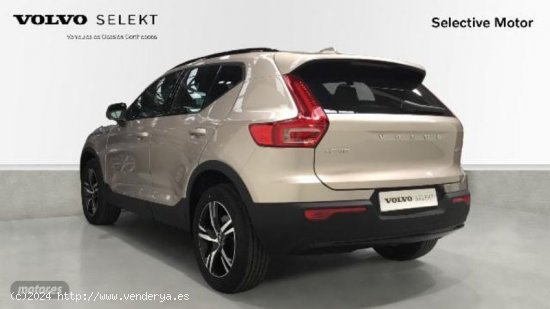 Volvo XC40 XC40 Plus, B3 mild hybrid, Gasolina, Dark de 2023 con 23.768 Km por 36.900 EUR. en Cantab