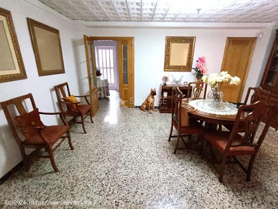 SE VENDE PLANTA BAJA  con patioDE PISO EN ELCHE ZONA CARRUS. - ALICANTE