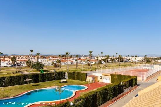 TORREVIEJA,ALTOS LIMONAR PLANTA BAJA ENTRADA PARA COCHE 2 HABITACIONES PISCINA 99.000 EUROS.... - AL