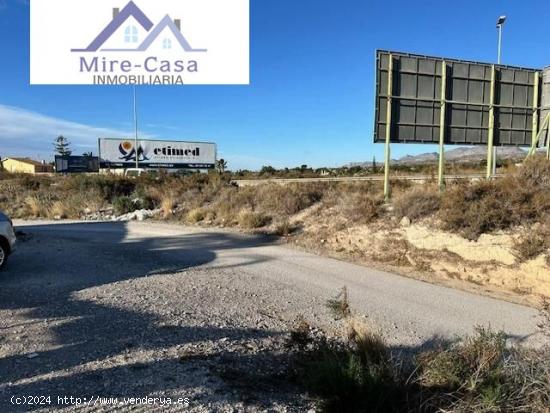 SE VENDE TERRENO PARA LA CONSTRUCCION DE UN CHALET - ALICANTE