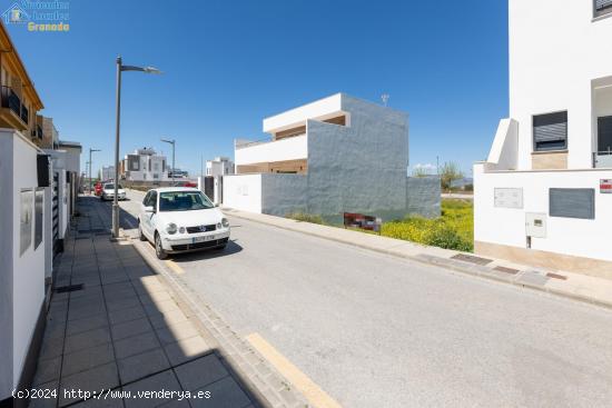 Construye tu sueño en la mejor de Churriana de la Vega - GRANADA