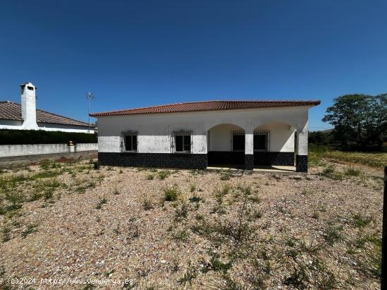 Casa con terreno en El Rinconcillo, La Carlota - CORDOBA