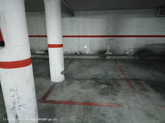 PARKING EN ALQUILER ZONA SANTS  (C/GUITARD) - BARCELONA