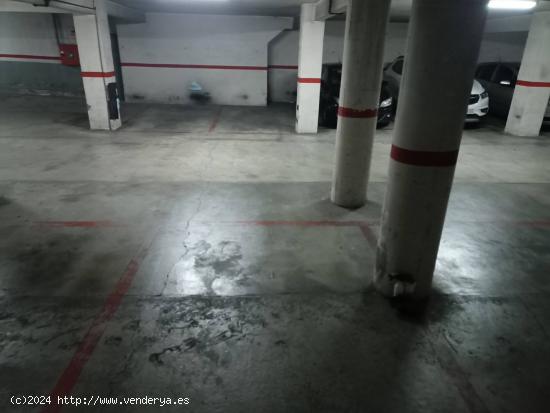 PARKING EN ALQUILER ZONA SANTS  (C/GUITARD) - BARCELONA