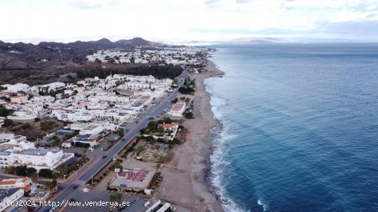 MAGNIFICA PARCELA URBANA EN URBANIZACION DE LUJO - ALMERIA