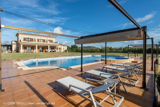 VILLA RUSTICA CON LICENCIA VACACIONAL EN VENTA EN LLUCMAJOR - BALEARES